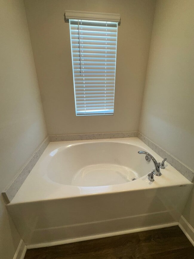 Building Photo - New Construction Community Home with 5 BEDROOMS!