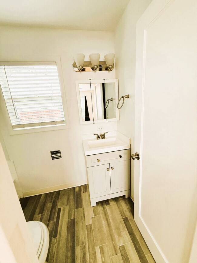 Building Photo - Welcome Home!