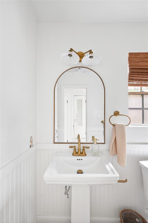 Building Photo - 1700 Houston St