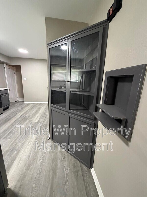 Building Photo - 24 Barto Dr