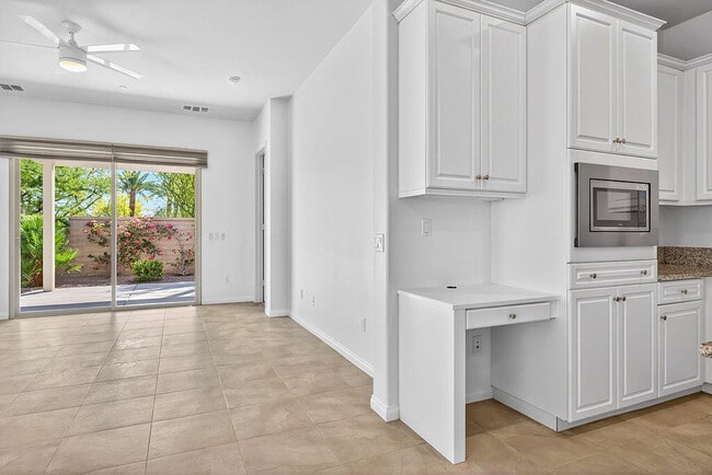 Building Photo - 81344 Corte Compras