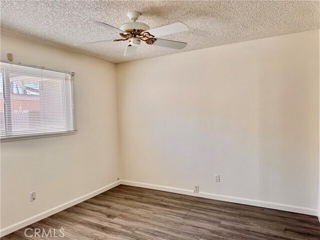 Building Photo - 202 S Barbara Way