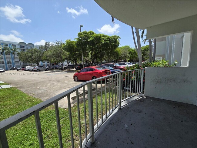 Building Photo - 484 NW 165th St