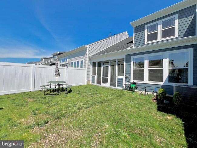 Building Photo - 3908 Glacier Bay Pl