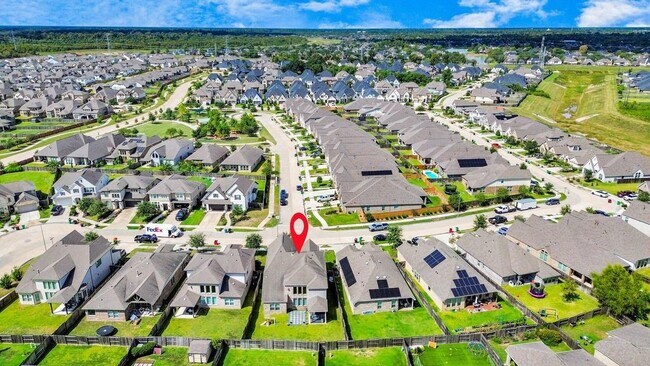 Building Photo - 8922 Golden Mist Dr
