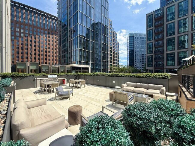 Building Photo - 133 Seaport Blvd
