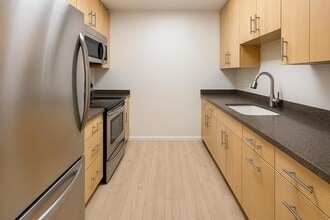 Building Photo - Hill Gardens Condo Association