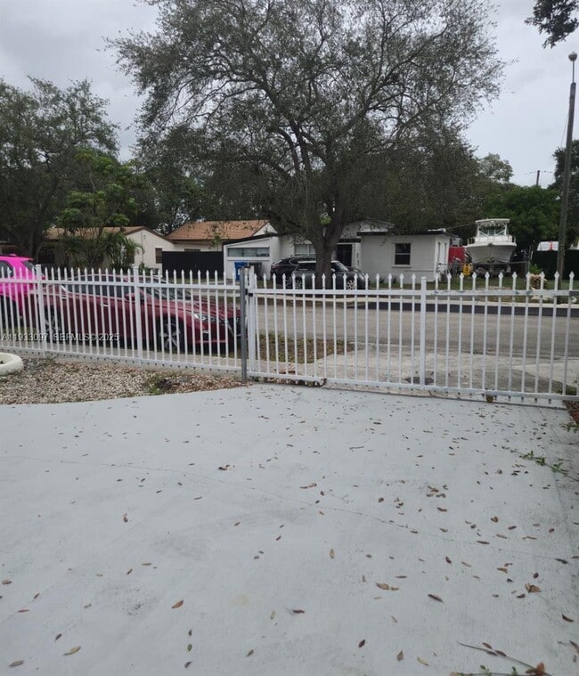 Building Photo - 38 Edmund Rd