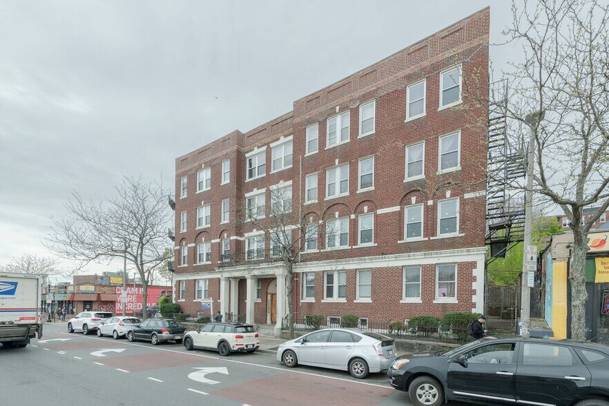 Building Photo - 178 Brighton Ave