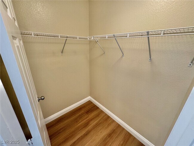 Building Photo - 10992 Scotch Rose St