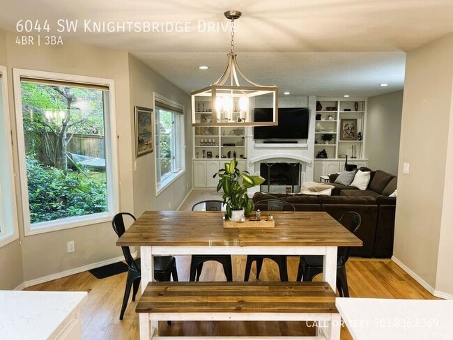 Building Photo - 6044 SW Knightsbridge Dr