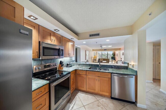 Building Photo - 2601 Marina Isle Way