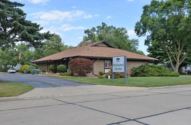 Building Photo - 3900 N Main St