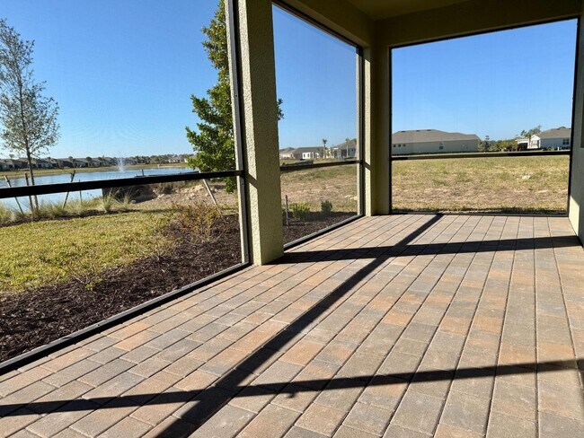 Building Photo - 17827 Shade Tree Loop