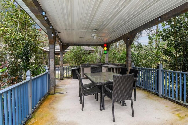 Building Photo - 16453 Pawnee Dr