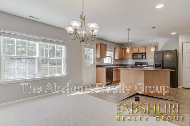 Building Photo - 5223 Malik Dr