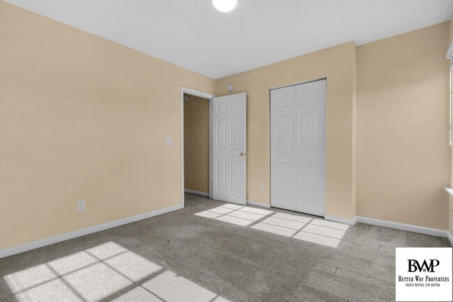 Building Photo - 233 Rosebrook Dr