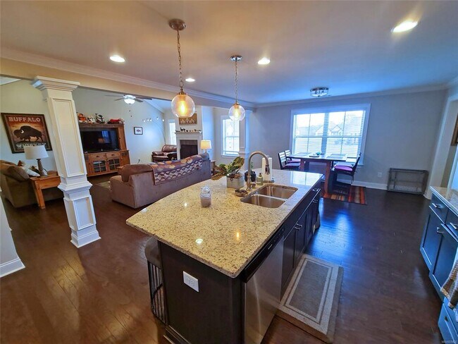 Building Photo - 919 Wheat Ridge Dr