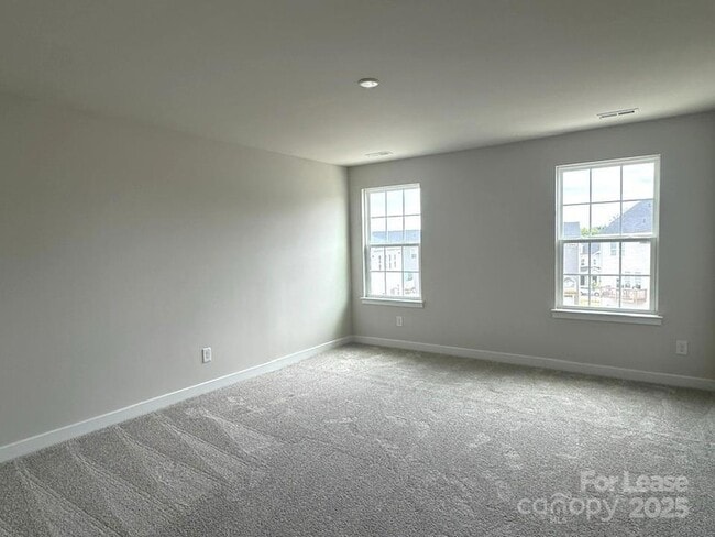 Building Photo - 437 Serenity Cir