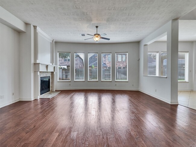 Building Photo - 28003 Iberville Glen Dr