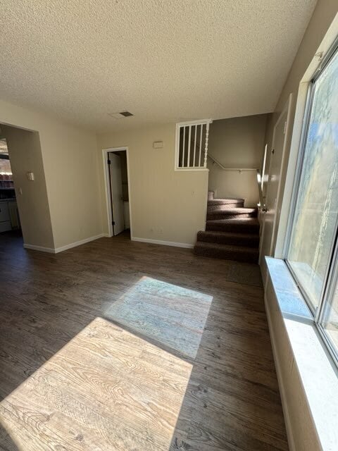 Building Photo - Ready Now! Newly Renovated Two Bedroom Tow...