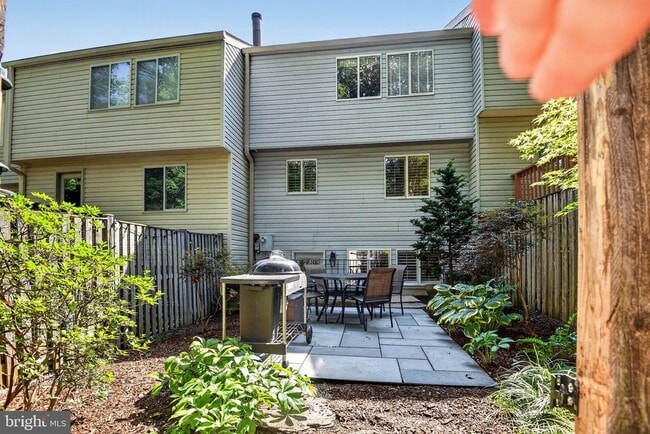 Building Photo - 6003 Chicory Pl