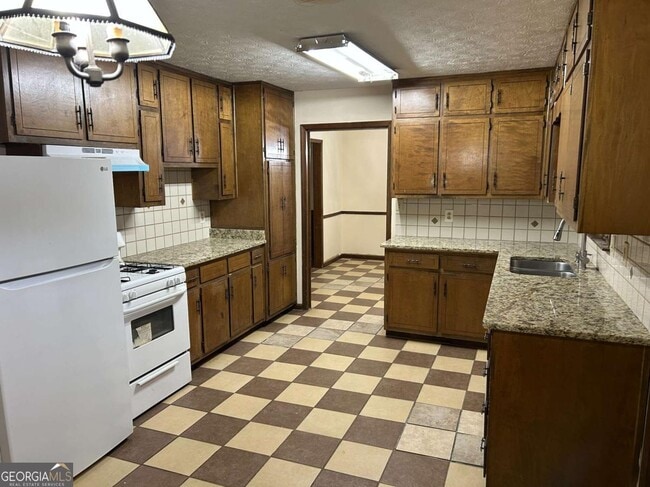 Building Photo - 1530 Oleander Ln SW