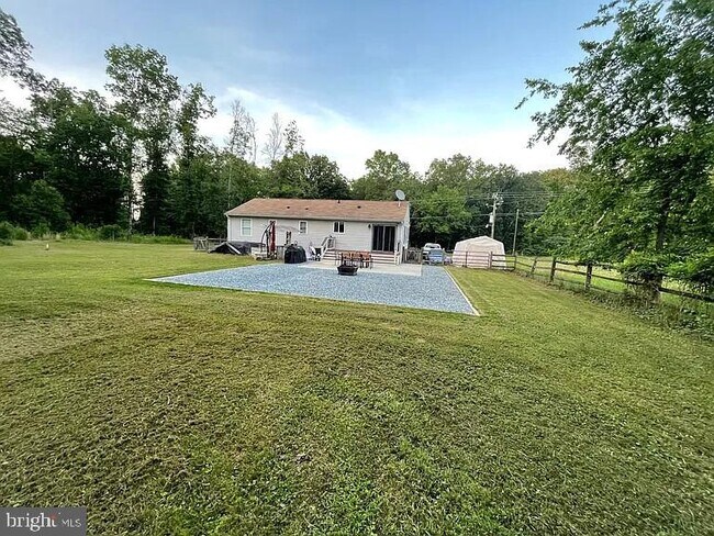 Building Photo - 10584 Brent Town Rd