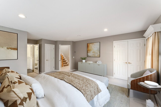 Building Photo - 4 Woods Way