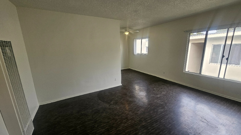 Building Photo - 866 W 126th St