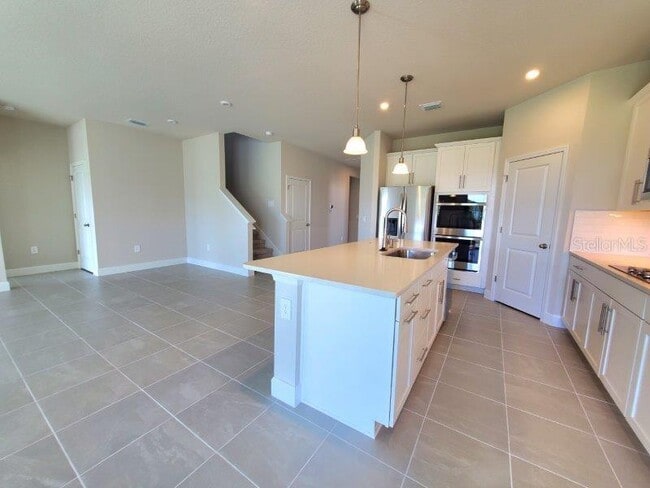 Building Photo - 16855 Castoro Dr