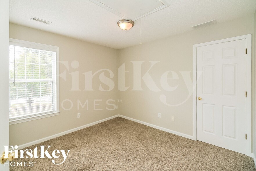 Building Photo - 142 Riva Ridge Ln