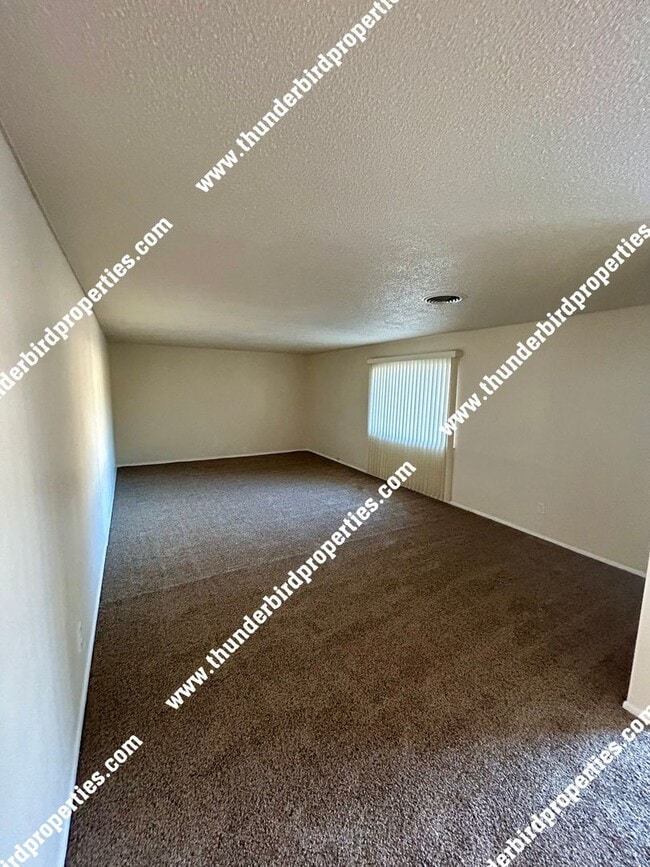 Building Photo - 4909 Overland St NE
