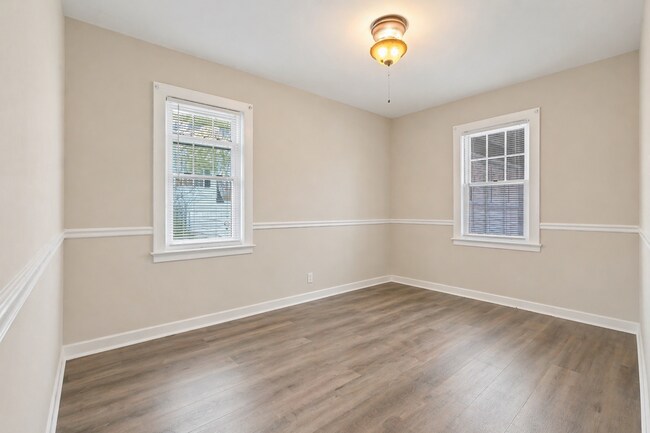 Building Photo - 6-Bedroom Rental Near TCNJ | Spacious Layout, Parking, Yard & Deck