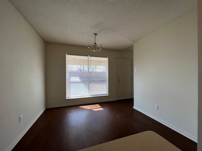 Building Photo - Duplex