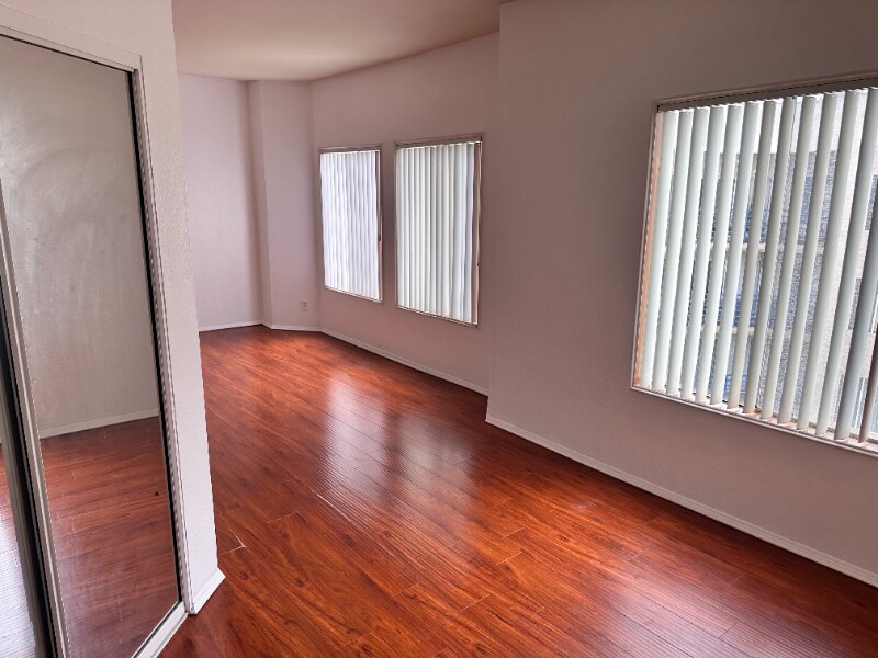 Building Photo - 444 S Occidental Blvd