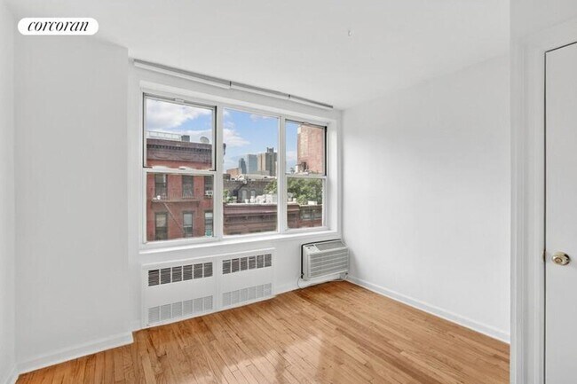 Primary Photo - 401 W 56th St