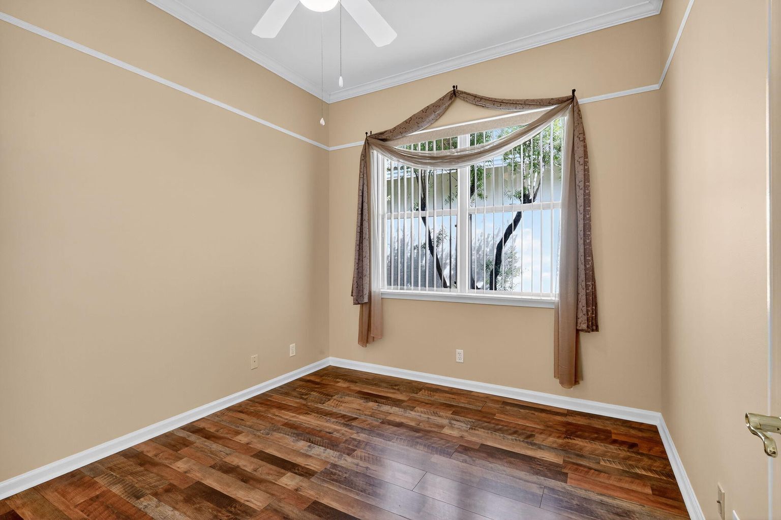 Building Photo - 8650 High Cay