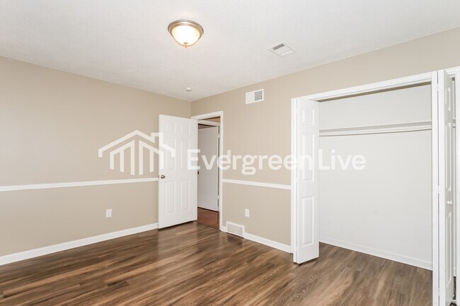 Building Photo - 3842 Kipling Ave