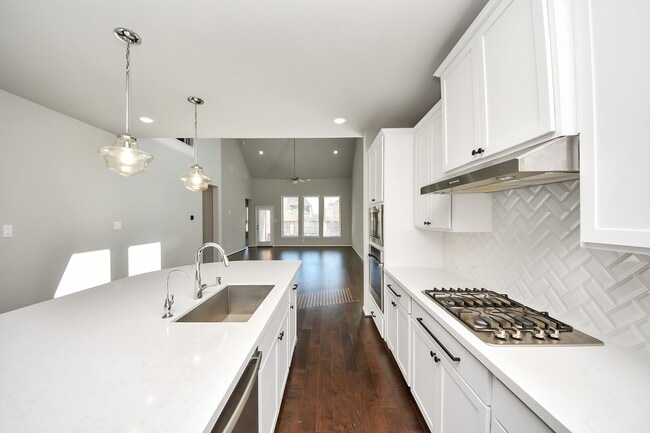 Building Photo - 1930 Waters Branch Dr