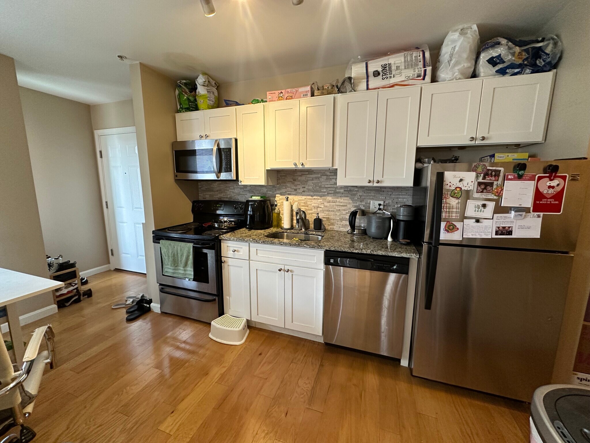 Building Photo - 53 Chelsea St