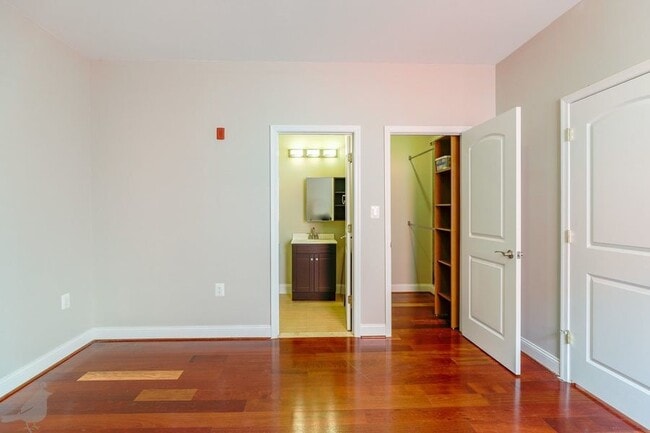 Building Photo - 3573 Warder St NW