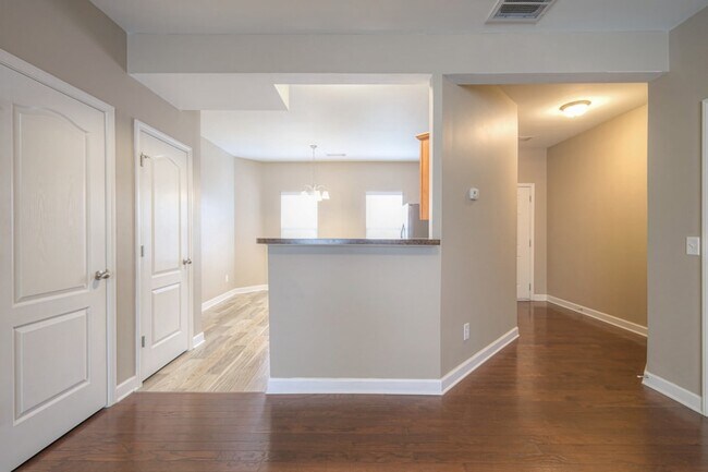 Building Photo - 5441 Perlou Ln