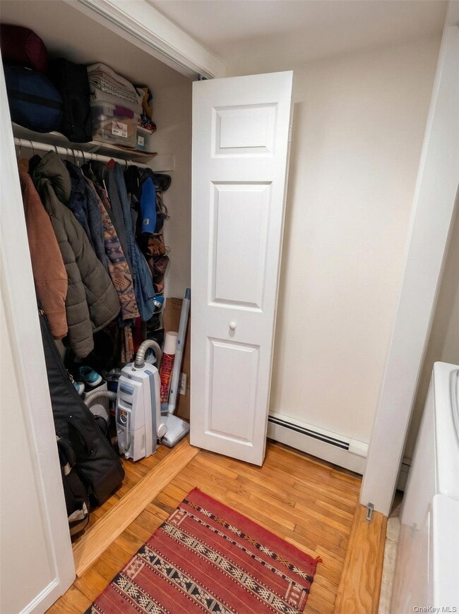 Building Photo - 14 Central Ave N