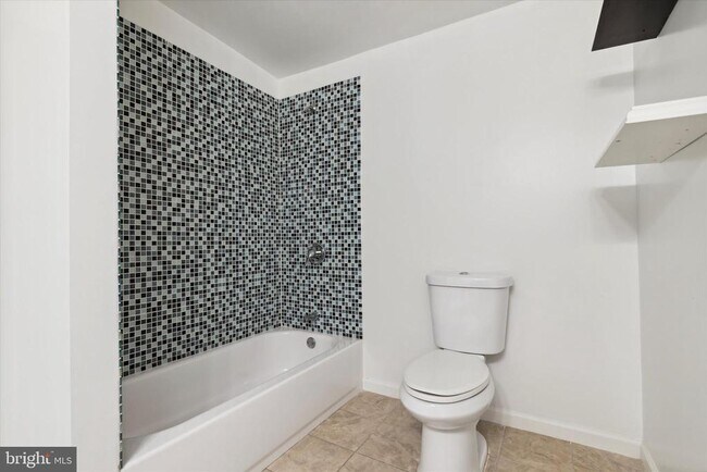 Building Photo - 1723 Willington St