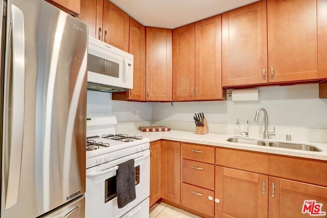 Building Photo - 1275 Seacliff Ct