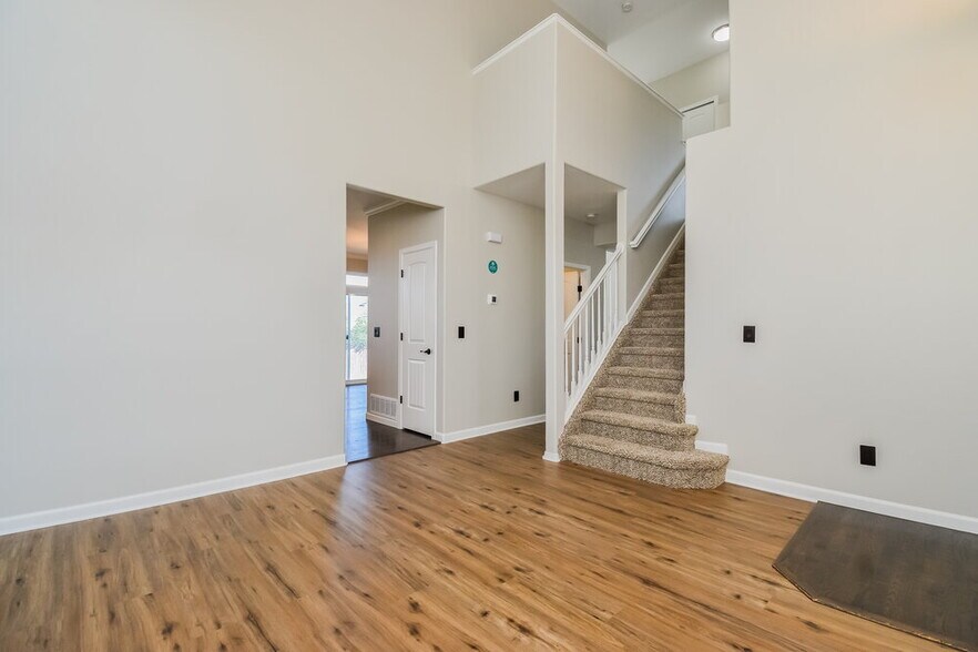 Building Photo - 4617 Bali Ct