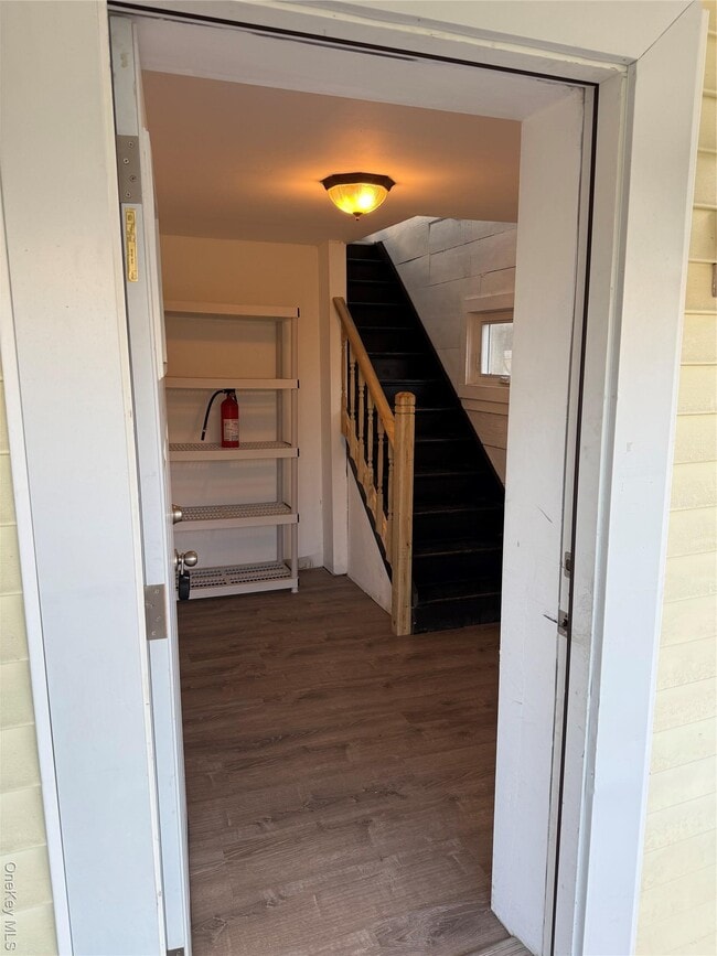 Building Photo - 619 Salt Point Turnpike