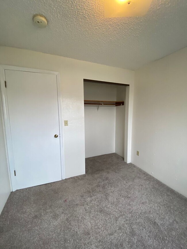 Building Photo - 1712 Walnut St