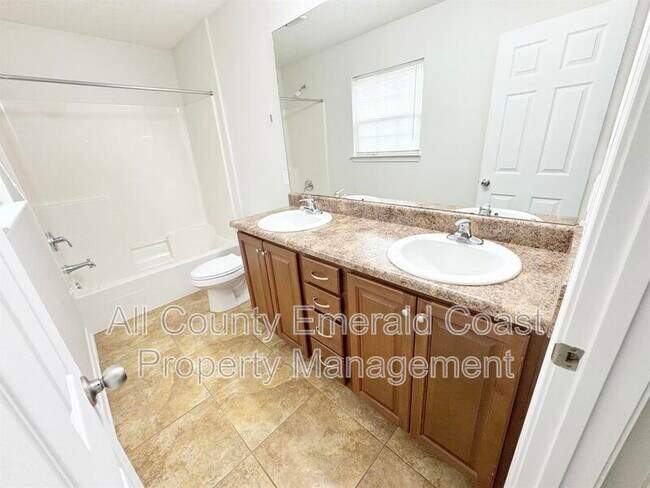 Building Photo - 293 Dahlquist Dr